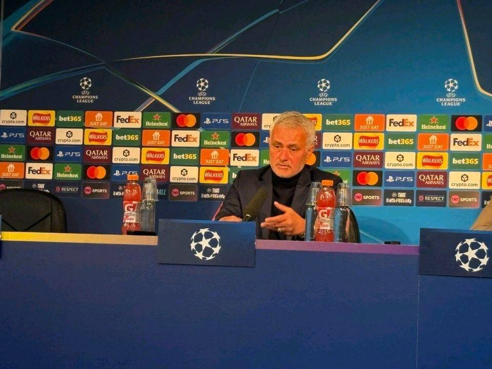 0-3！欧冠3连败排第34！穆里尼奥不服：极不公平，我们还能出线